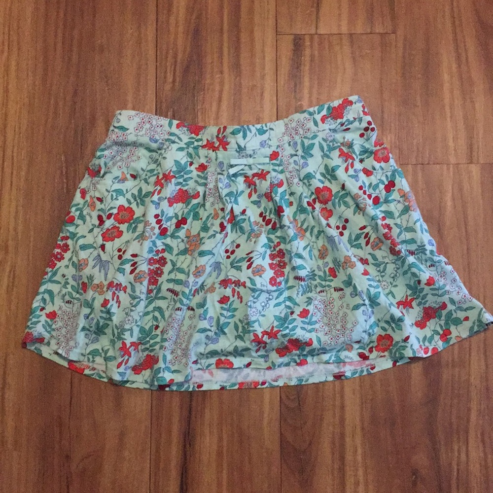 Colorful floral girls skirt.